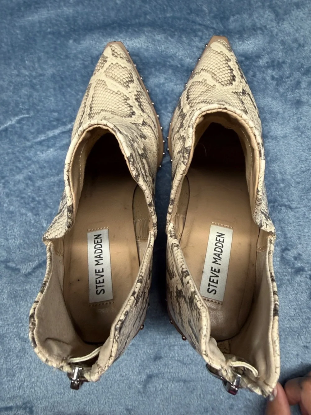 Steve Madden Beige Snake-Print Pointed Ankle Booties - Picture 5 of 7